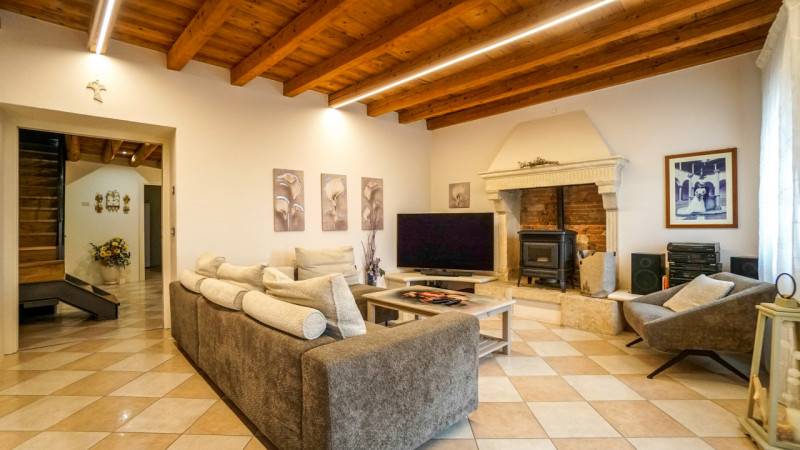 Casa Bi - Trifamiliare Terrossa, Roncà