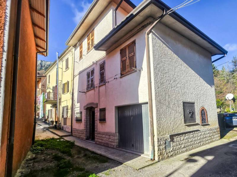 Casa indipendente Ponte Cappuccini, Pietrarubbia
