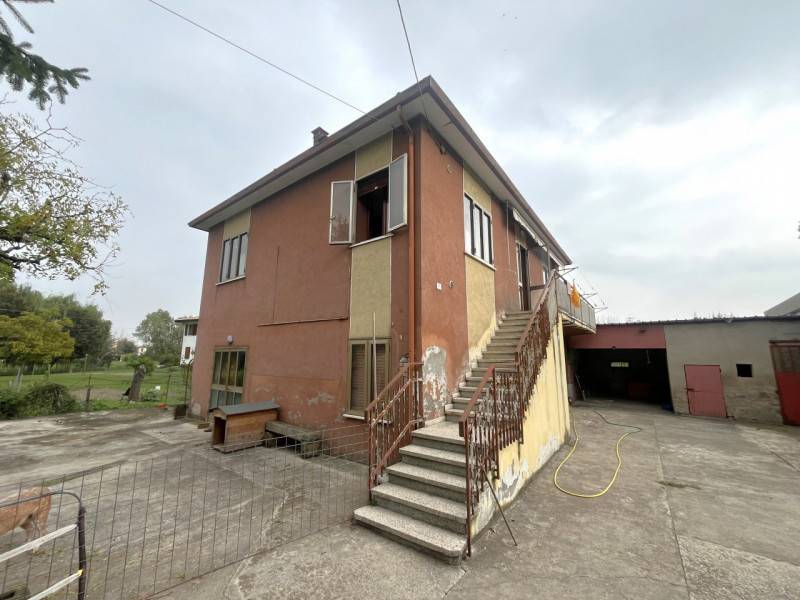 Casa indipendente, Battaglia Terme