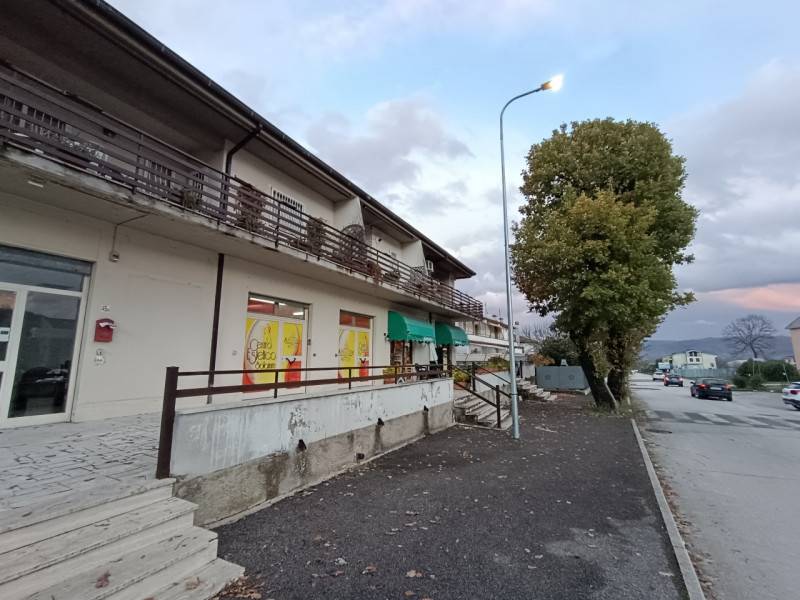 Negozio Contigliano, Contigliano