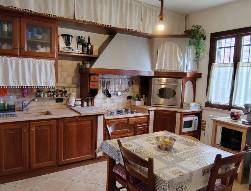 Casa Bi - Trifamiliare, Luzzara