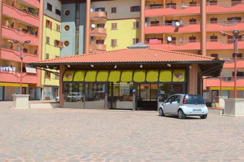 Attività  commerciale, Pomezia
