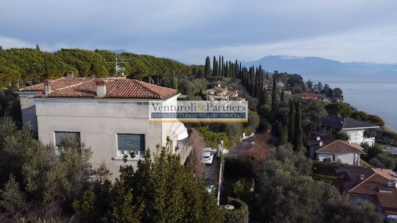 Villa, Padenghe sul Garda