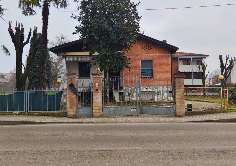 Casa indipendente Montechiarugolo, Montechiarugolo