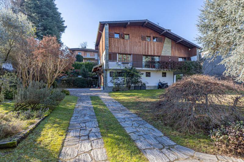 Villa Anzano del Parco - Centro, Anzano del Parco