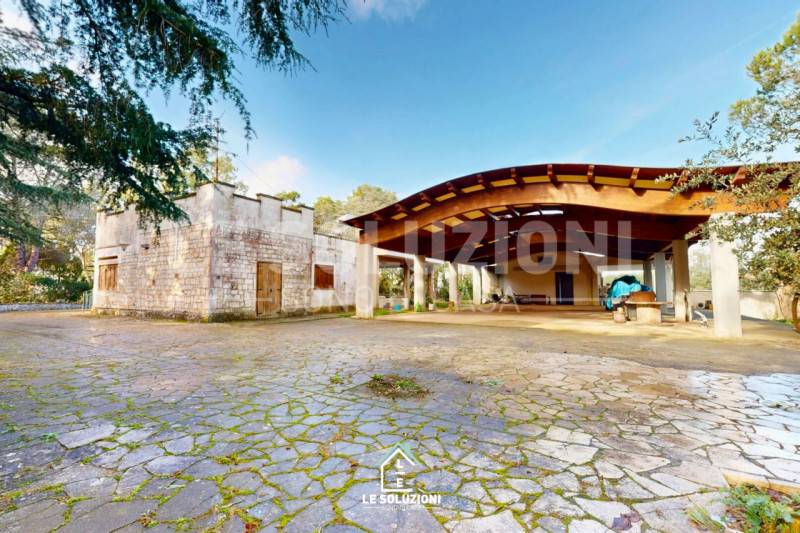 Villa Castellana Grotte, Castellana Grotte