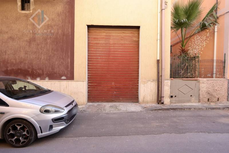 Box - Garage - Posto Auto Palagonia, Palagonia