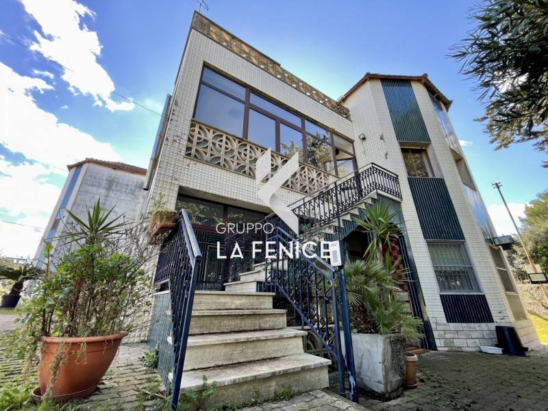 Casa Bi - Trifamiliare Locorotondo, Locorotondo