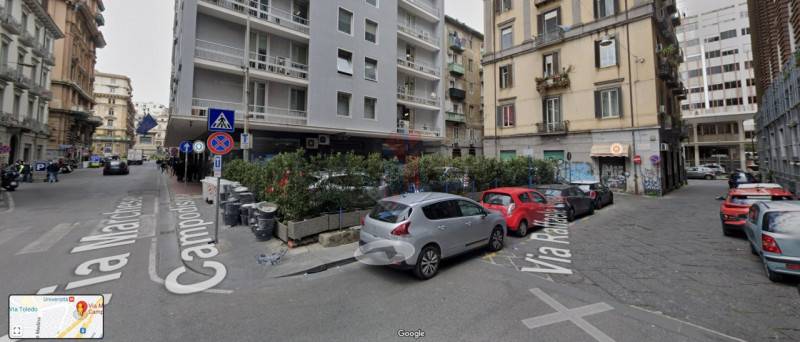 Negozio Porto, Napoli