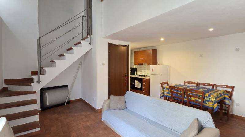 Casa indipendente, Basicò