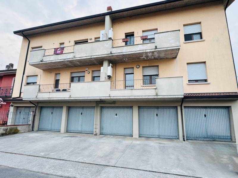 Appartamento Calvisano, Calvisano