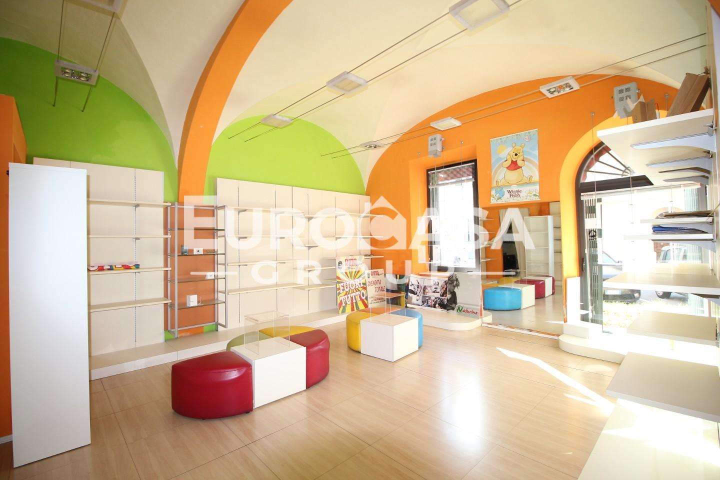 Locale commerciale Punto B.Shelley, San Giuliano Terme