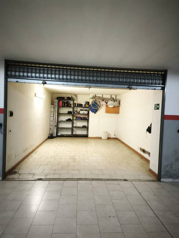 Box - Garage - Posto Auto Andria, Andria