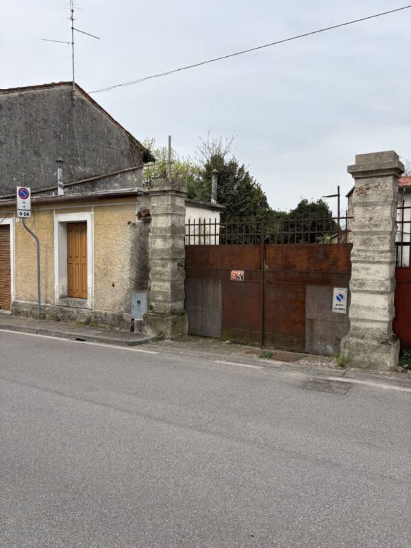 Palazzo - Stabile Pozzuolo del Friuli, Pozzuolo del Friuli