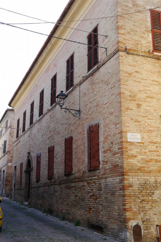 Palazzo - Stabile, Ostra