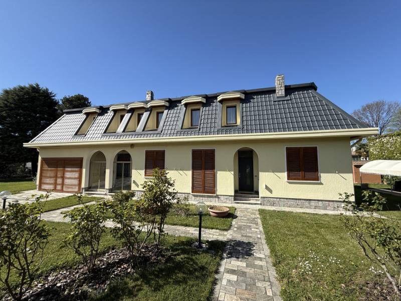 Villa, Trezzano sul Naviglio