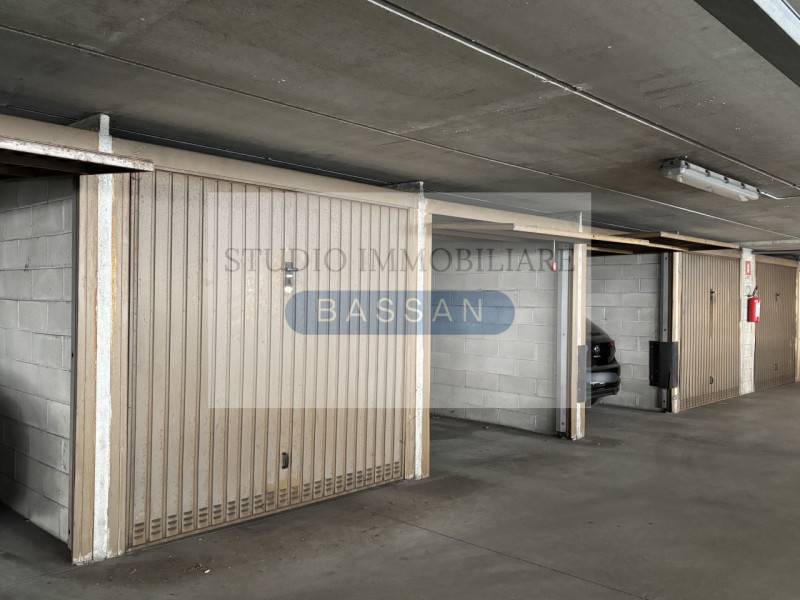 Box - Garage - Posto Auto, Gallarate