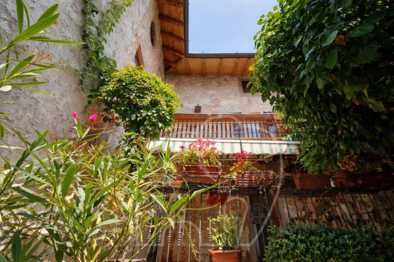Casa Bi - Trifamiliare Campione del Garda, Tremosine sul Garda