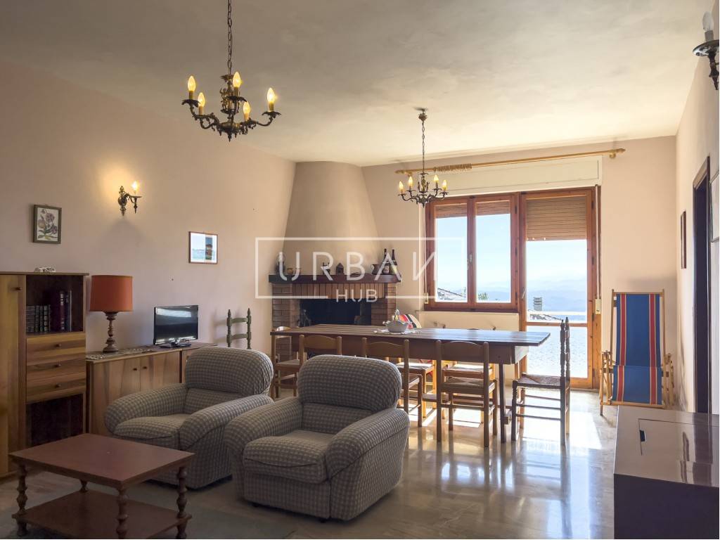 Casa Bi - Trifamiliare, Carpegna