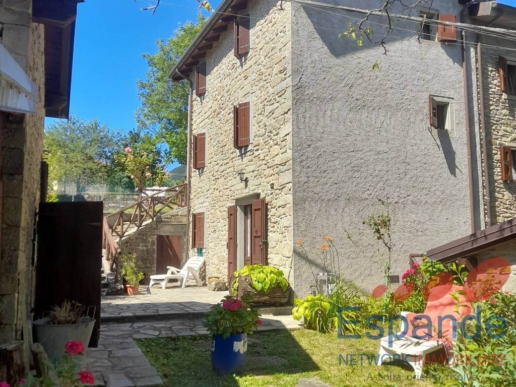 Casa Bi - Trifamiliare, Lizzano in Belvedere