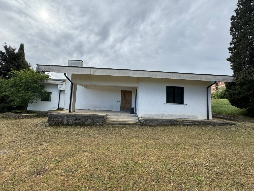 Villa, Patrica