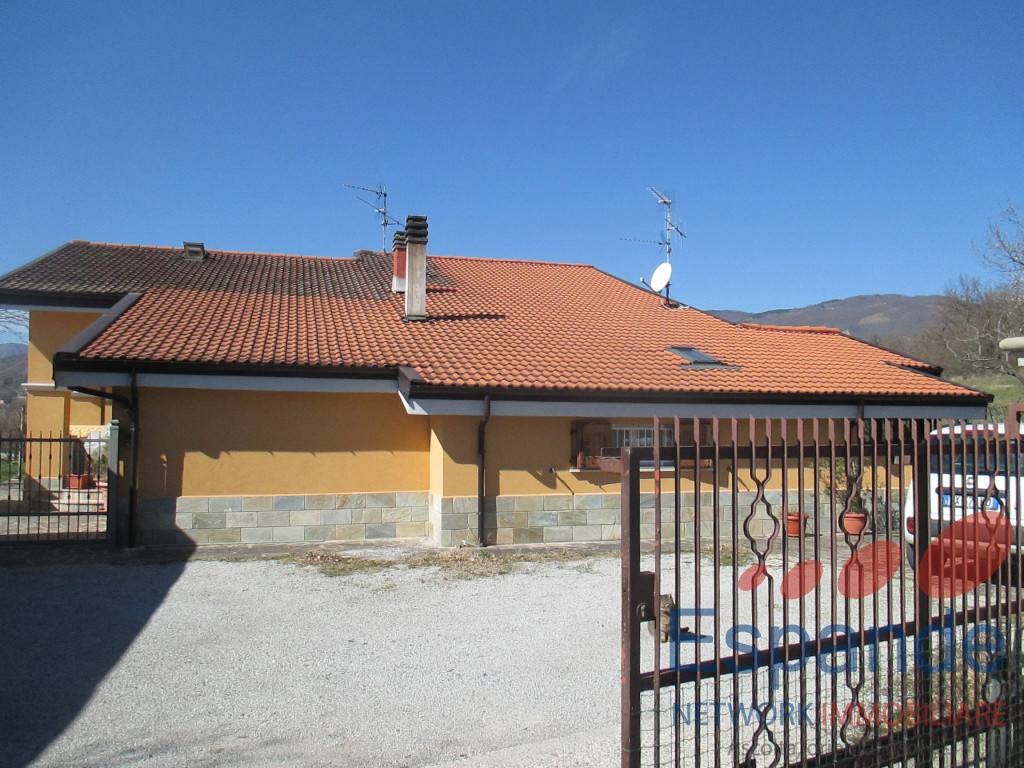 Casa Bi - Trifamiliare, Gaggio Montano