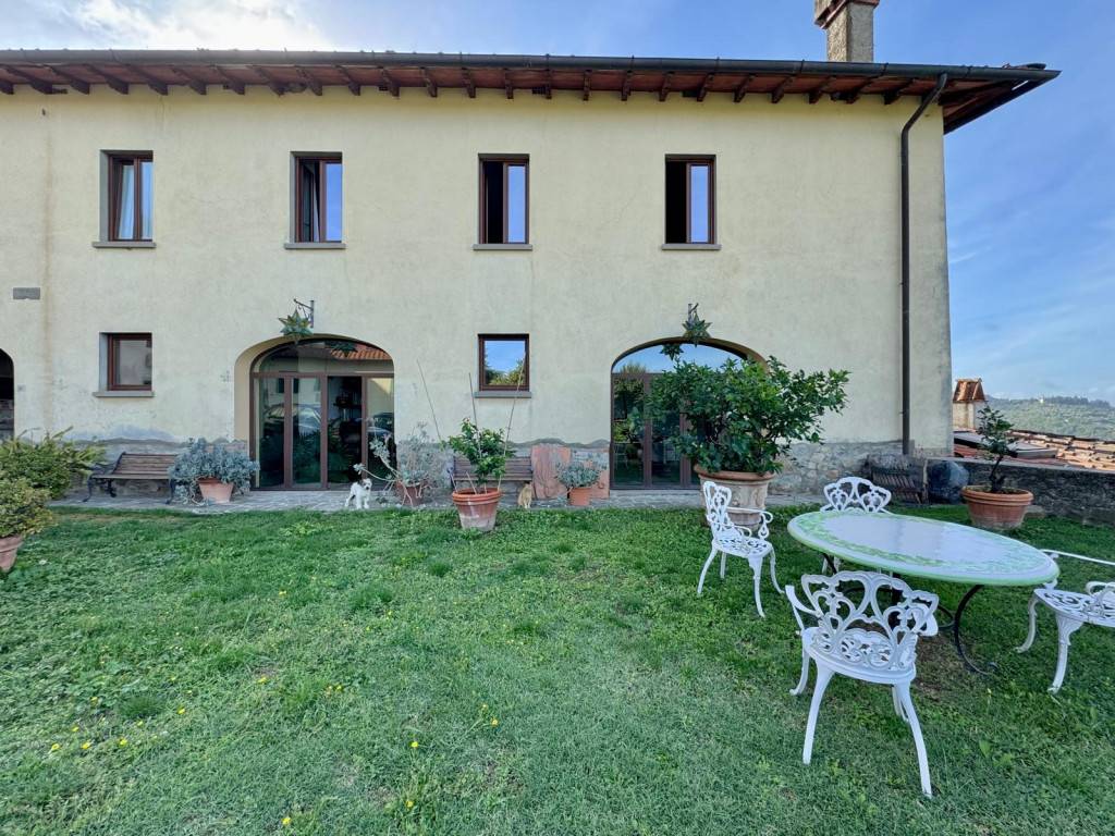 Casa Bi - Trifamiliare, Pelago