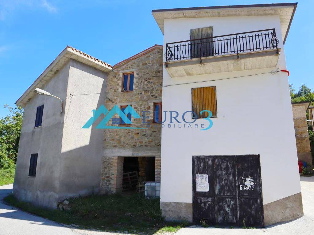 Casa indipendente ILLICE - LAGO DI GEROSA, Comunanza