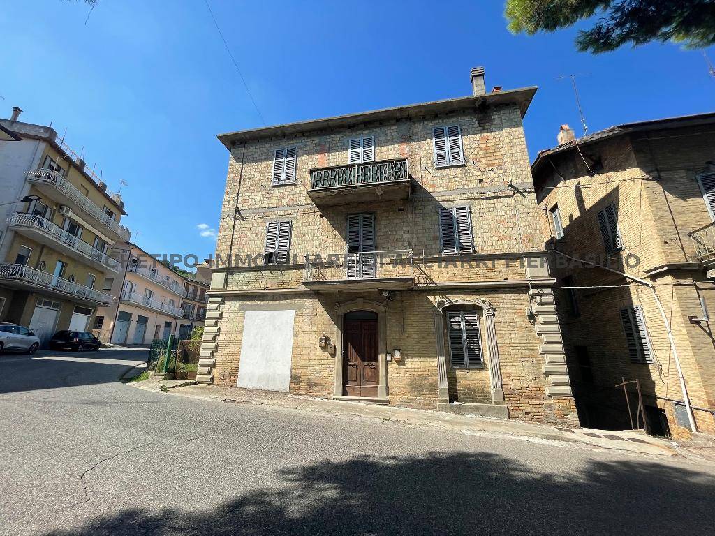 Casa indipendente, Cupra Marittima