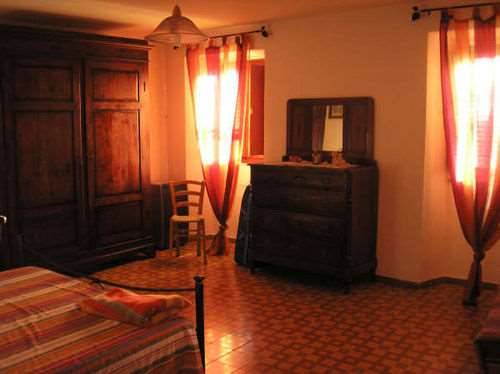 Casa indipendente Boveglio, Villa Basilica