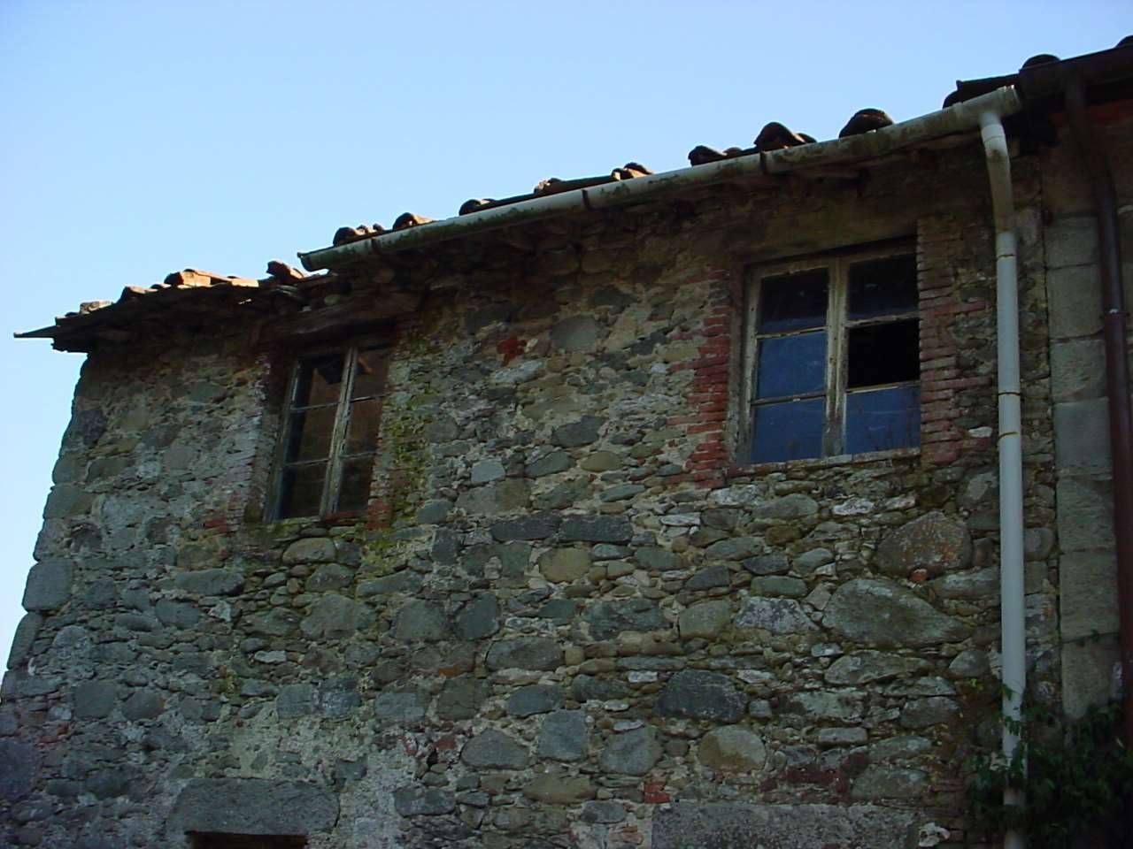 Porzione di casa, Pescaglia