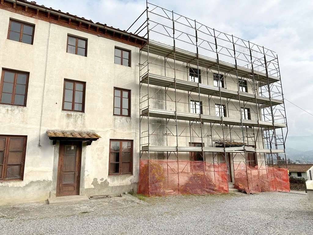 Porzione di casa San Quirico di Moriano, Lucca