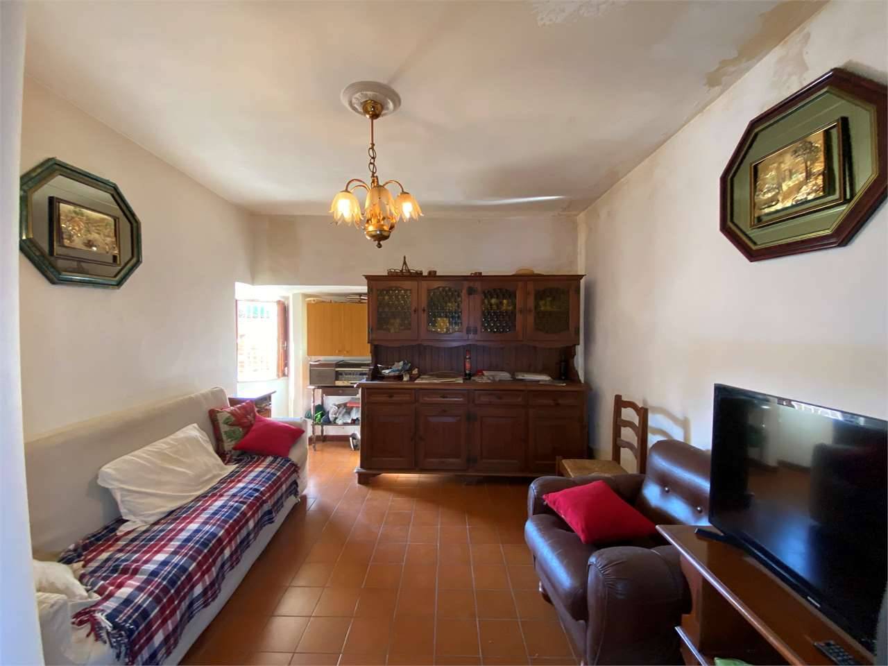 Casa indipendente, San Giovanni Incarico