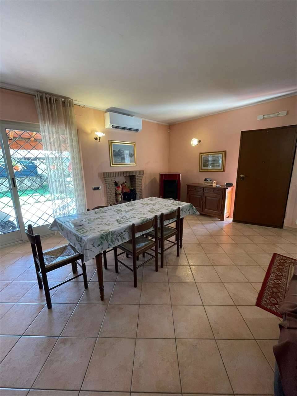 Villa, Alatri