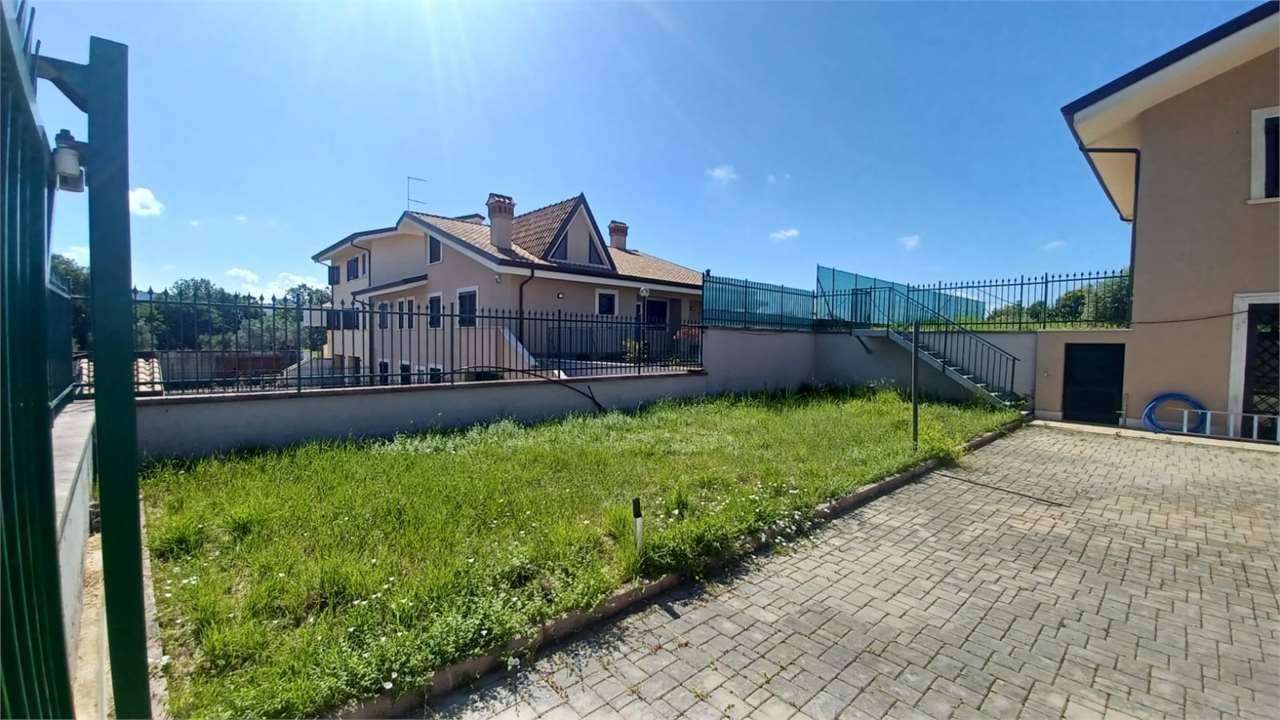 Casa Bi - Trifamiliare, Alatri