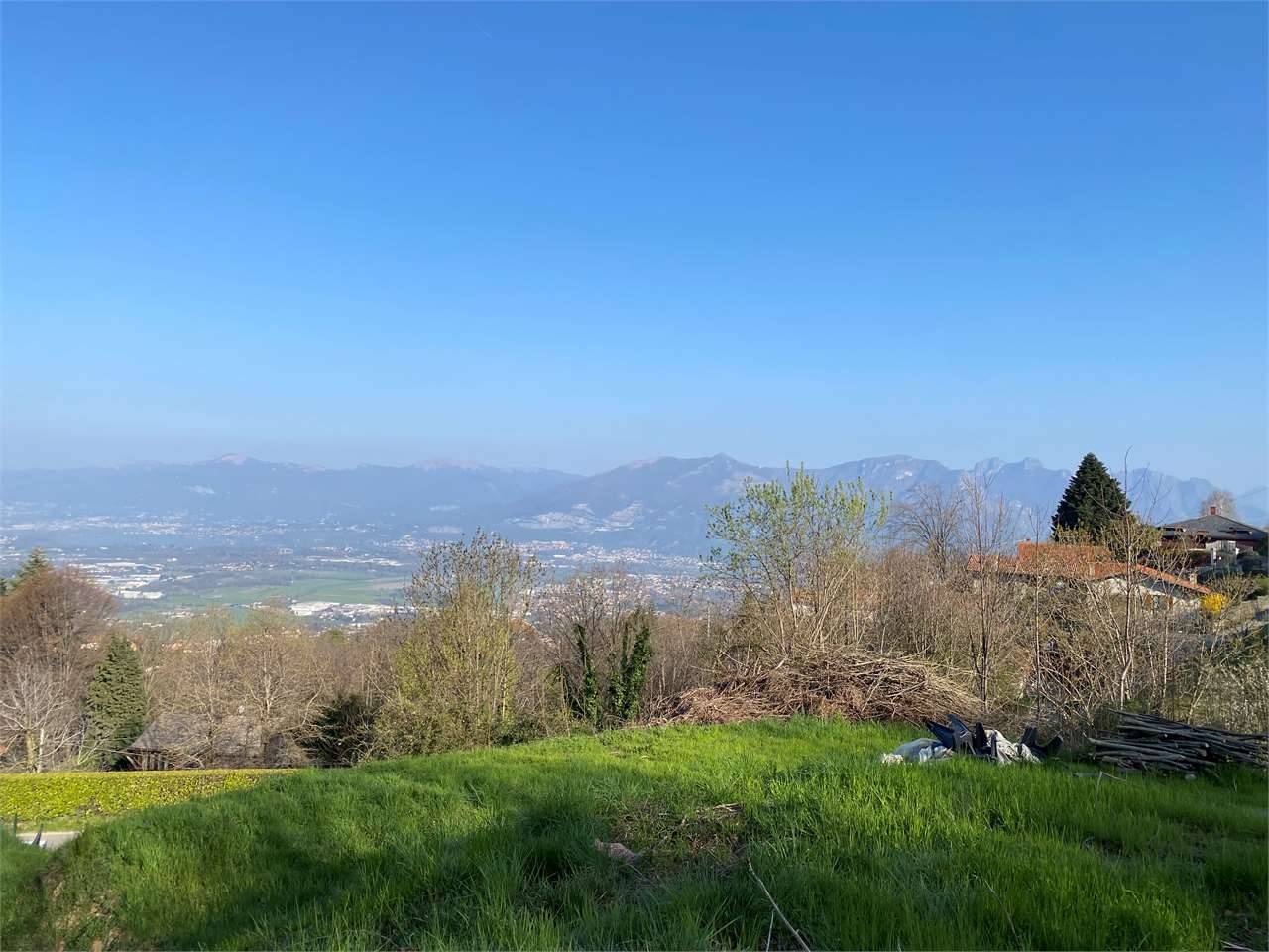 Terreno edificabile, Colle Brianza