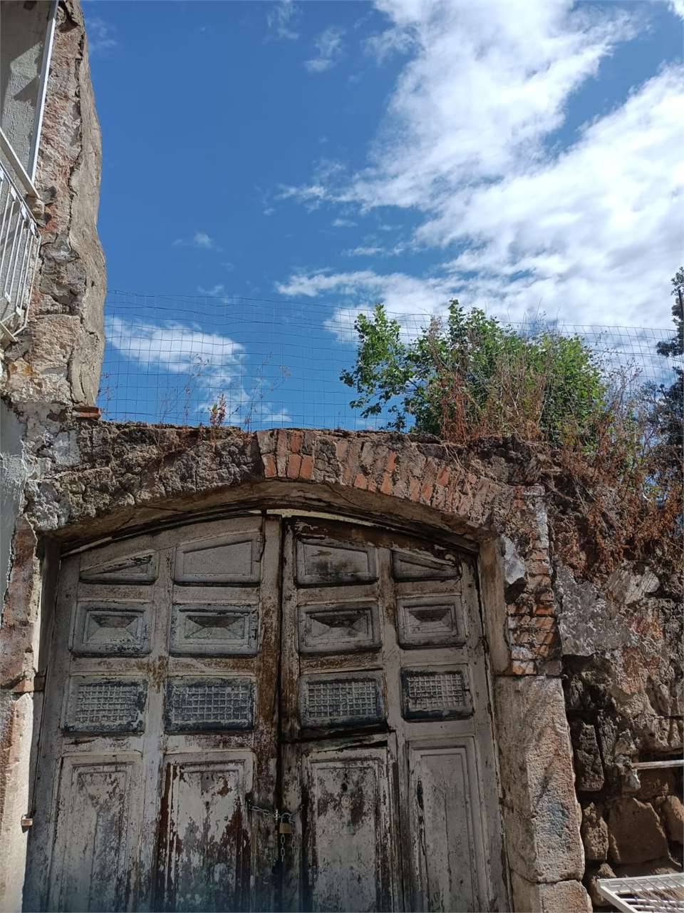 Palazzo - Stabile, Mondragone