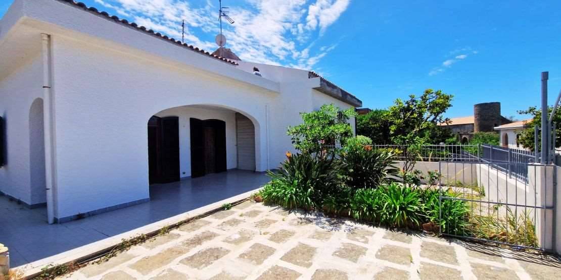 Casa Bi - Trifamiliare, Sangineto