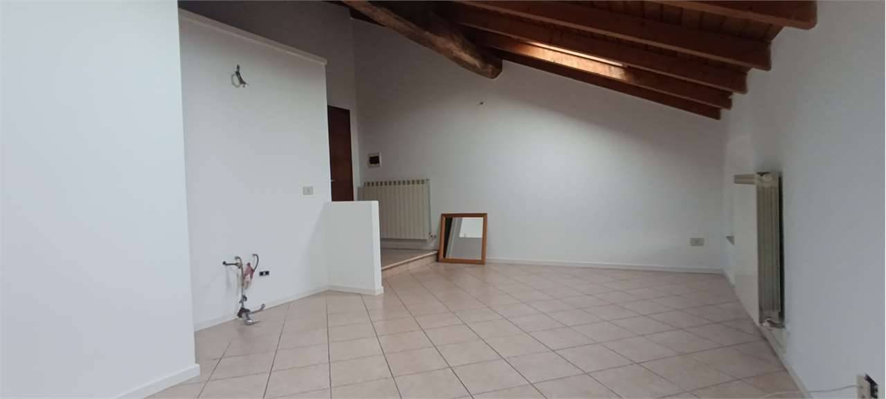 Appartamento, Dolzago
