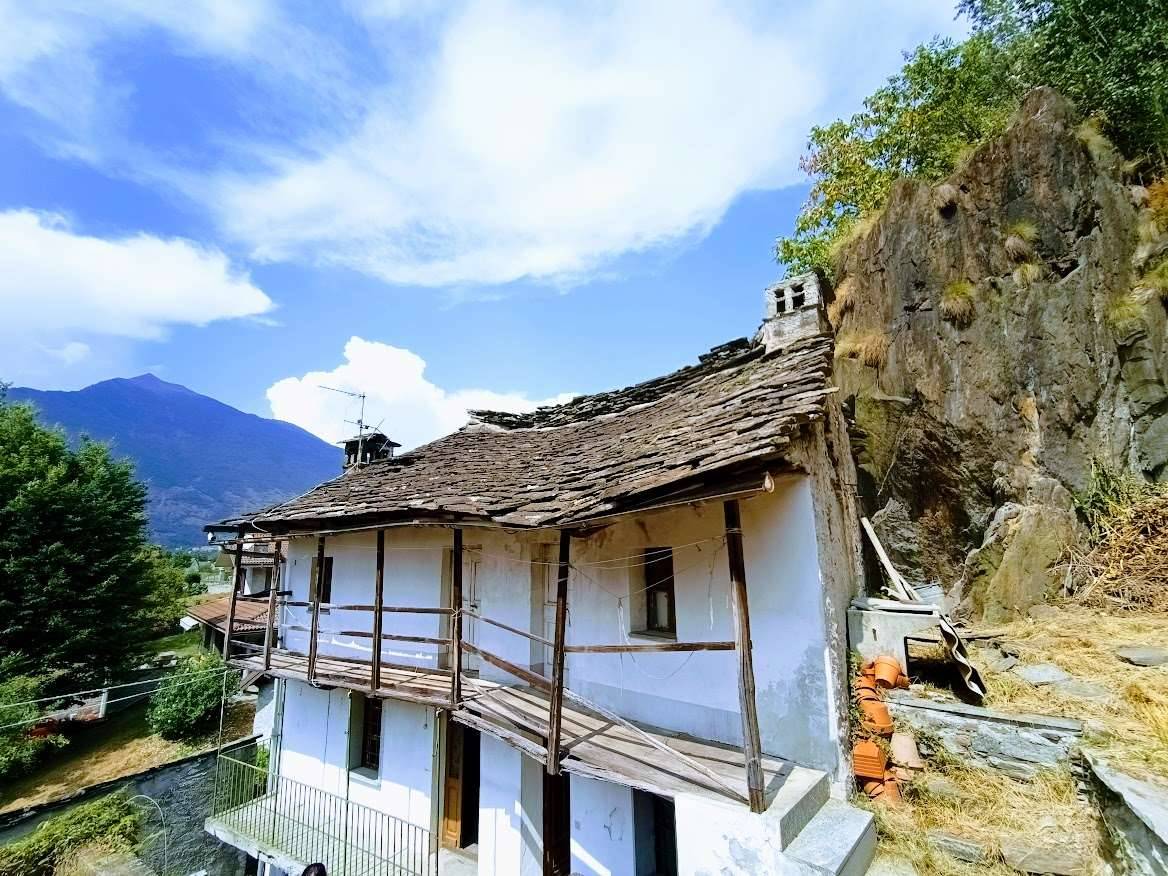 Casa indipendente Cuzzego, Beura-Cardezza