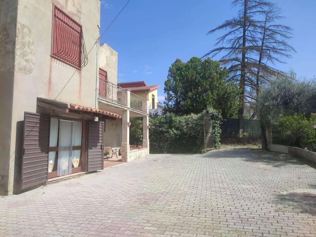 Villa, San Cataldo