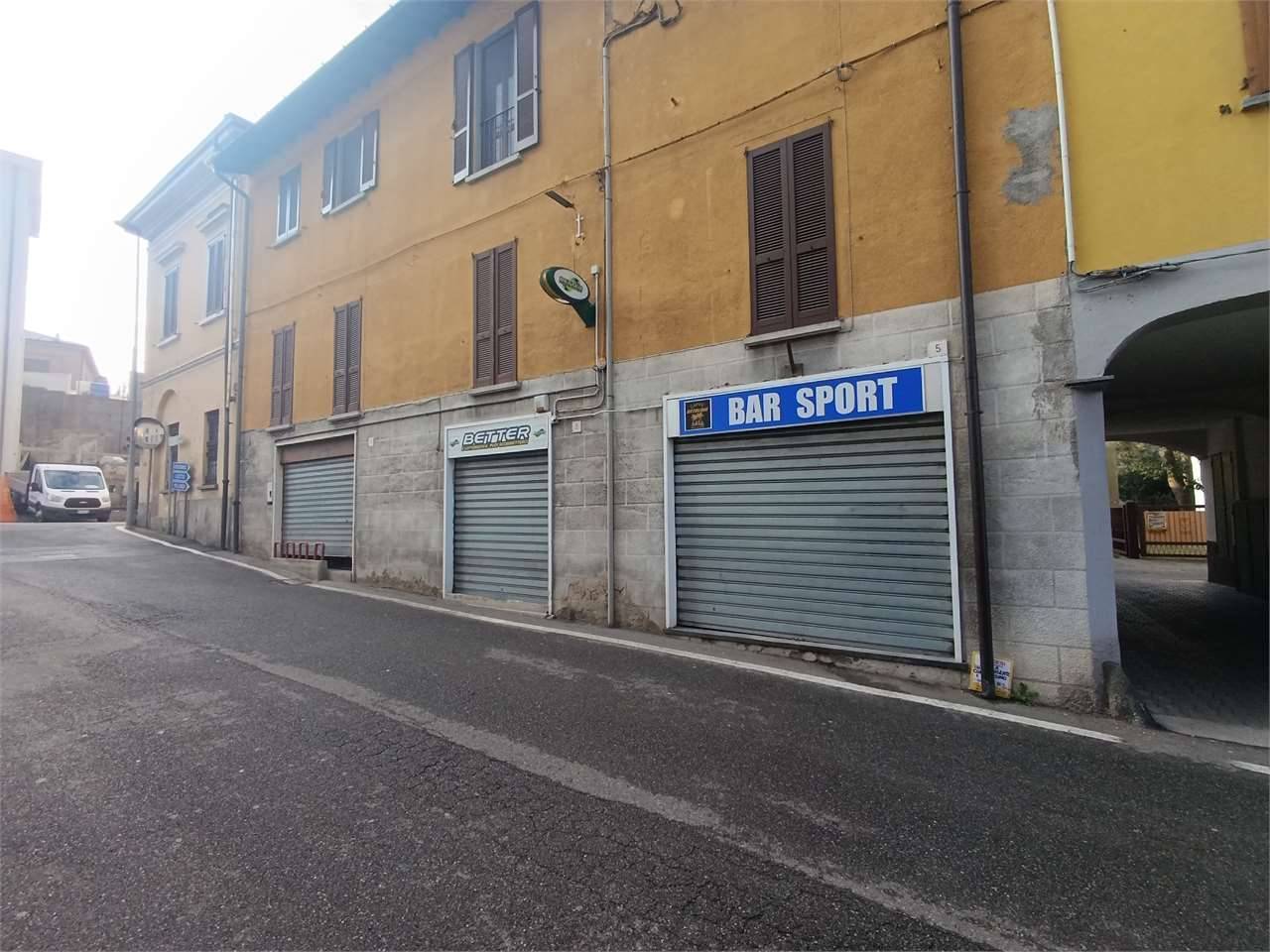 Negozio, Veduggio con Colzano