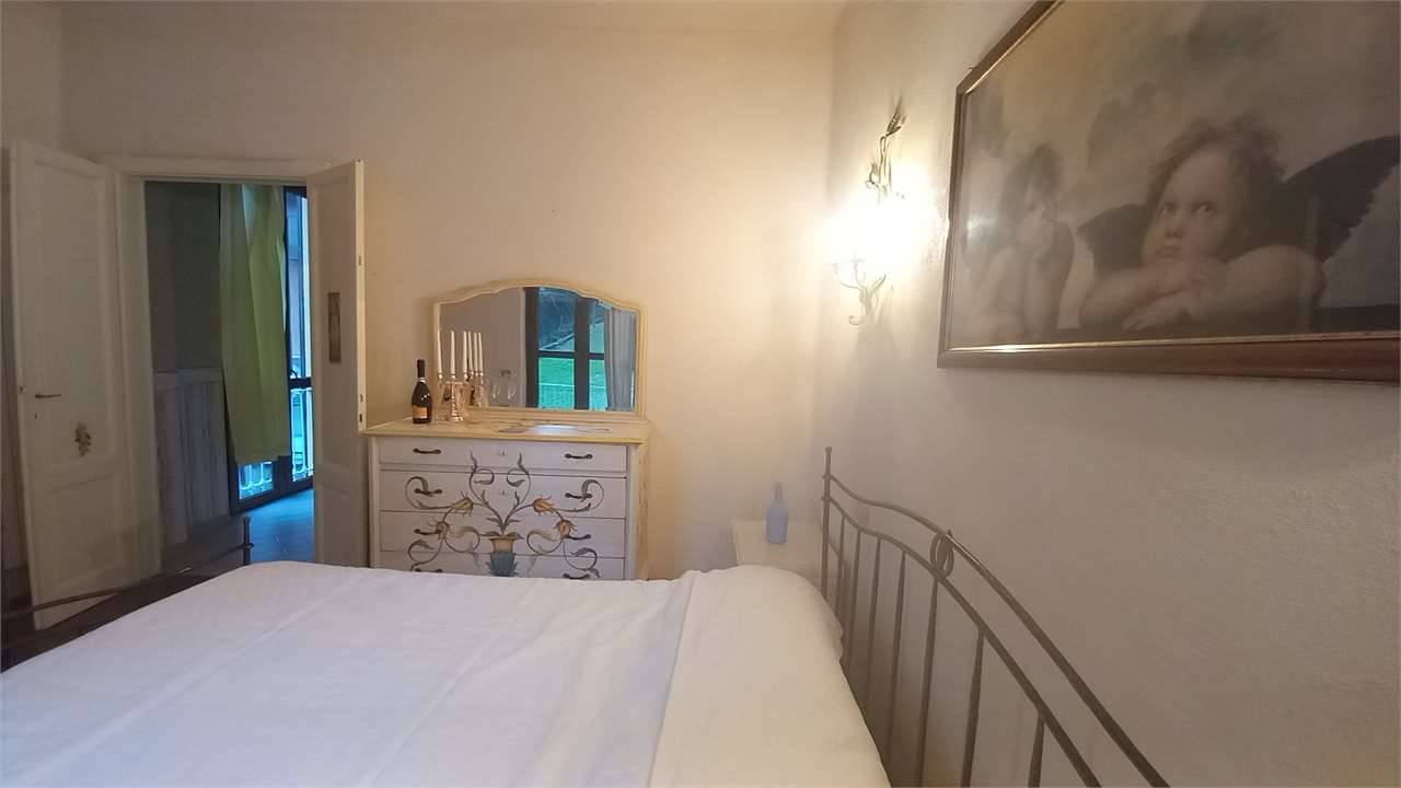 Villa, Porto Valtravaglia