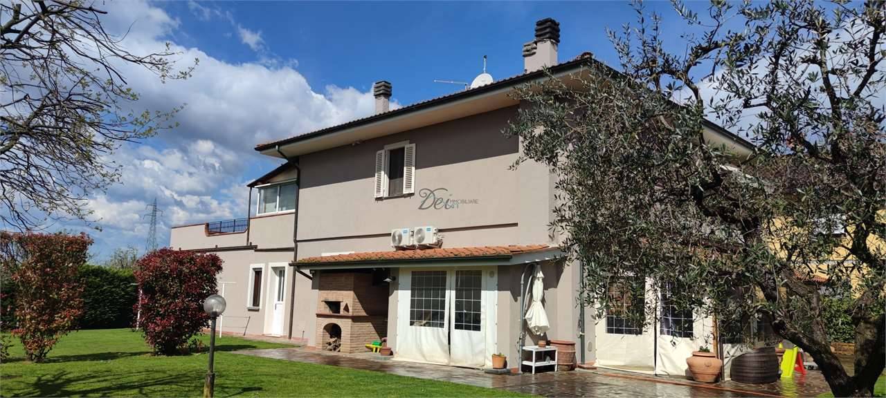 Villa, Porcari