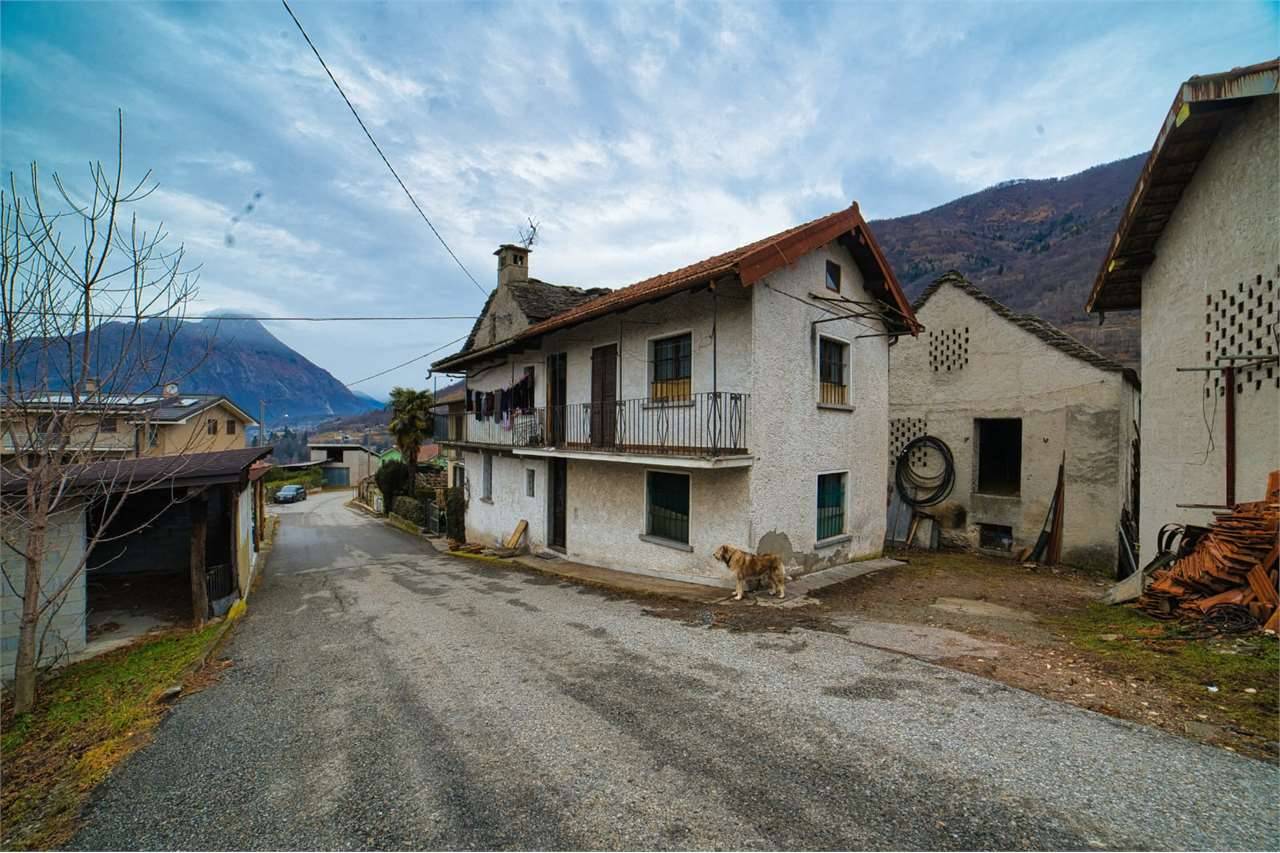 Porzione di casa Pello, Trontano
