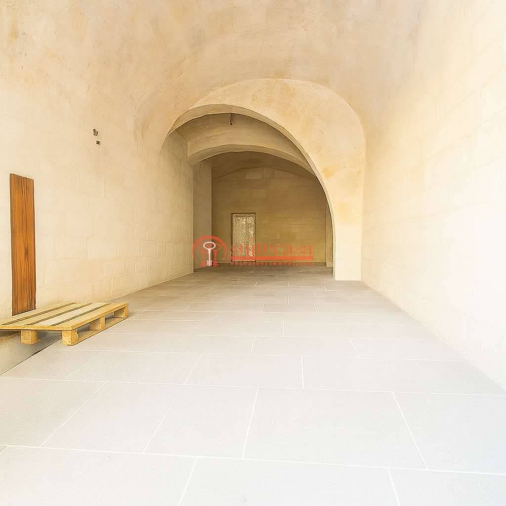 Negozio Centro storico - Porto, Trani