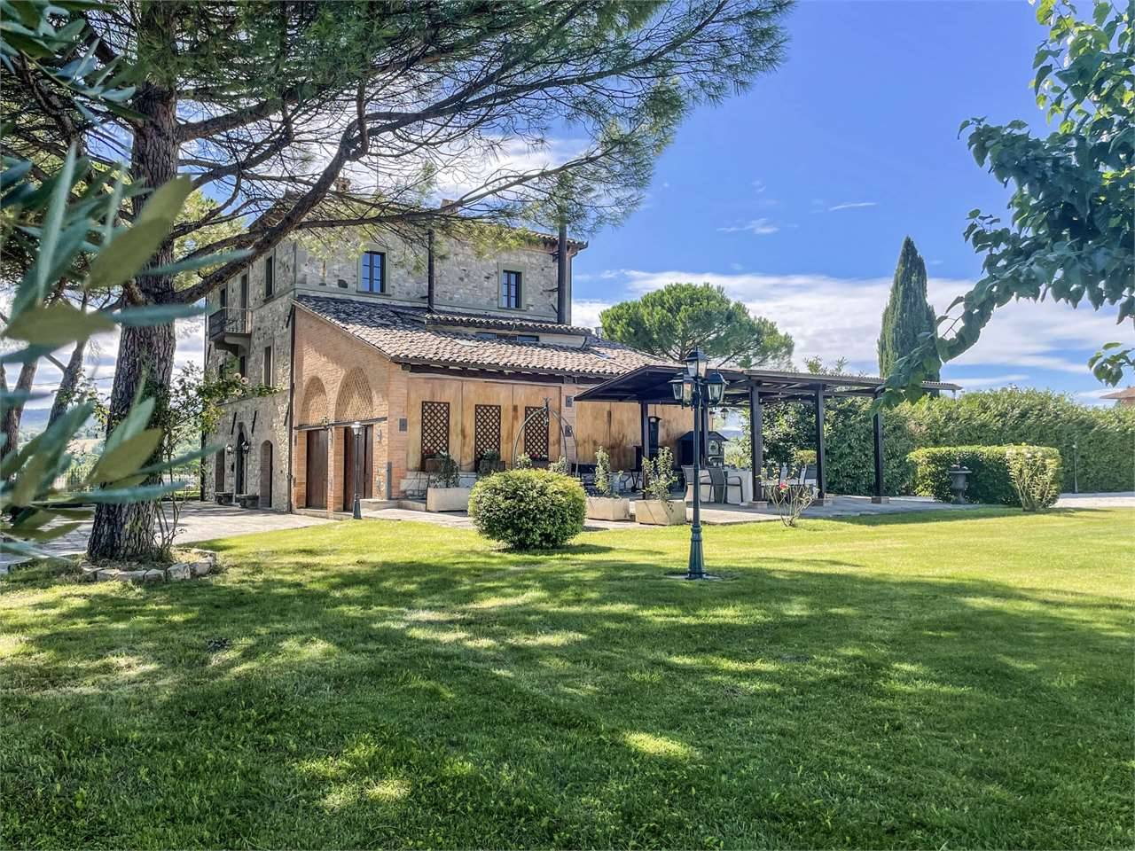 Villa, Fratta Todina