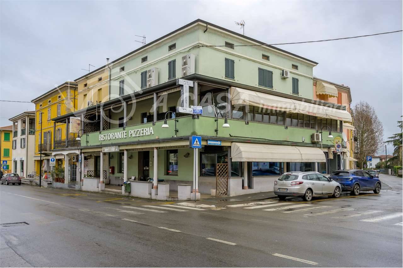 Palazzo - Stabile, Medesano
