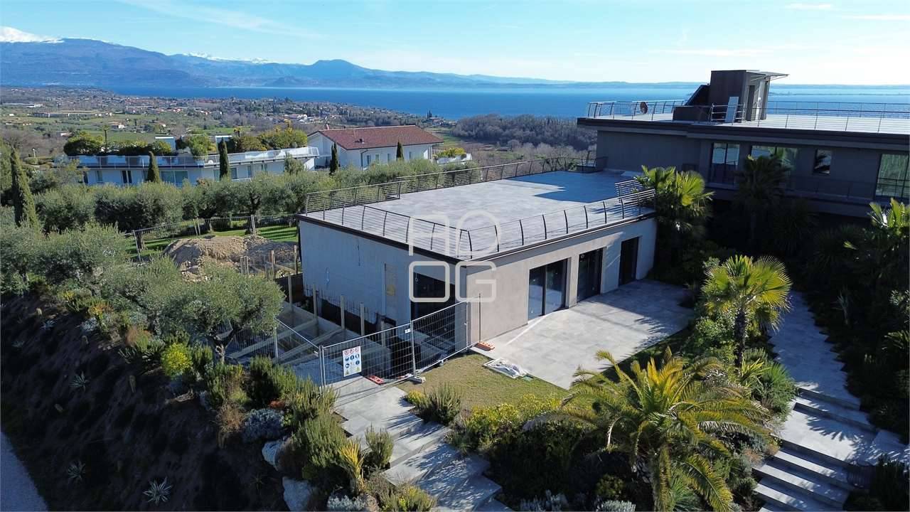 Villa, Padenghe sul Garda