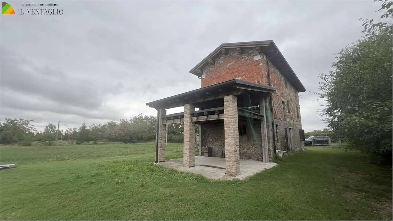 Rustico Villalunga, Casalgrande